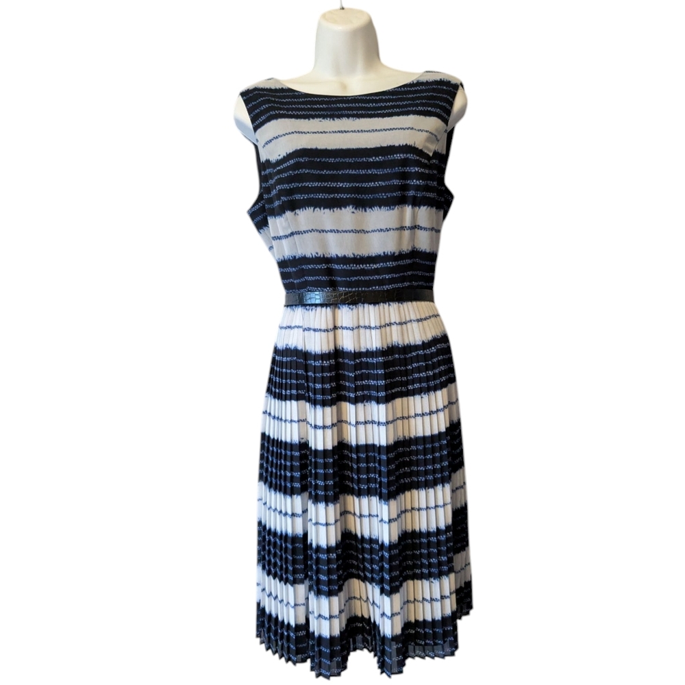 Adrianna Papell Pleated Sleeveless Striped Dress - Navy Blue White Sz.10 - Picture 3 of 13